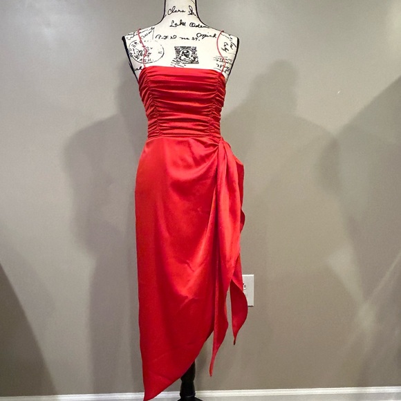 WAYF Ruched Bodice Satin Midi Dress - Picture 10 of 10